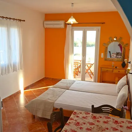 Manolis 3* Kastrákion