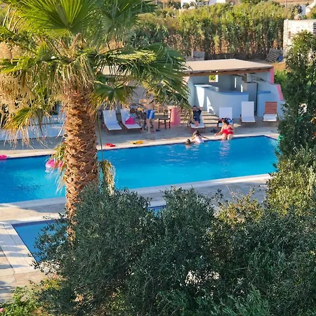 Lägenhetshotell Manolis 3*