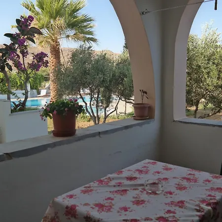 Manolis Apart Otel 3*