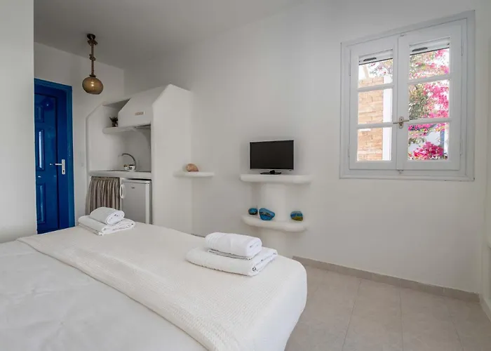 Manolis 3* Kastrákion