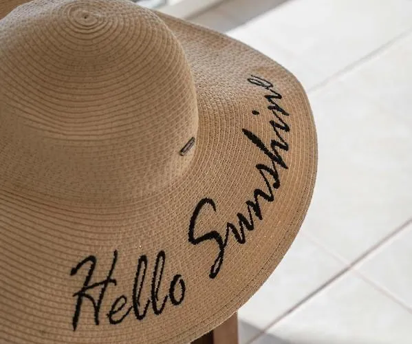 Manolis Lägenhetshotell