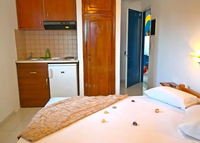 Lägenhetshotell Manolis 3*